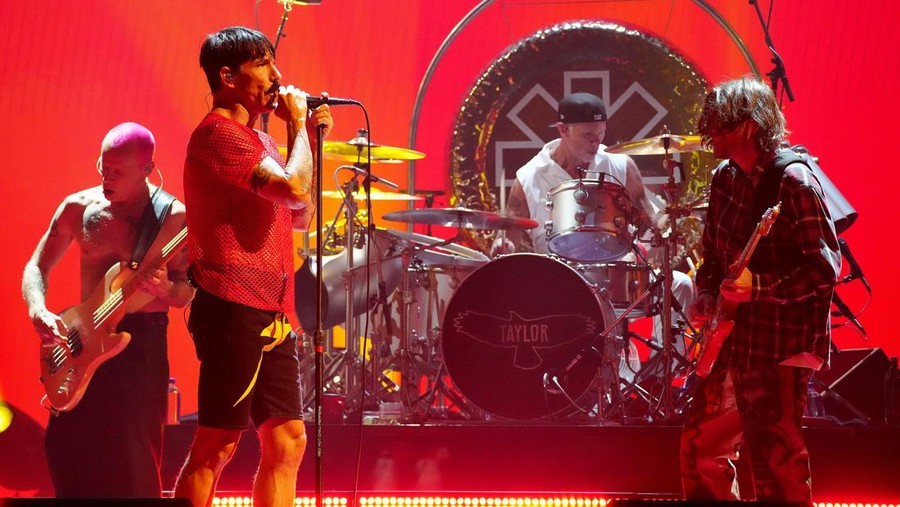 NEWARK, NEW JERSEY - AUGUST 28: Red Hot Chili Peppers perform onstage at the 2022 MTV VMAs at Prudential Center on August 28, 2022 in Newark, New Jersey. (Photo by Jeff Kravitz/Getty Images for MTV/Paramount Global)
