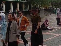 Gelar Fashion Show di Masjid Agung Ciamis, Panitia Dihukum Ngaji!