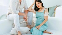 <p>Meski sudah masuki usia kehamilan 7 bulan, Tiffany blum memberitahukan jenis kelamin bayi atau inisial bayi keduanya. "Love you to the sunset and back. Did you guess? Tiffany & Arthur X _________??" tulisnya. Foto: Instagram @tiffanysoetanto</p>