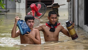 FOTO: Dahsyatnya Amukan Topan Noru Hantam Filipina
