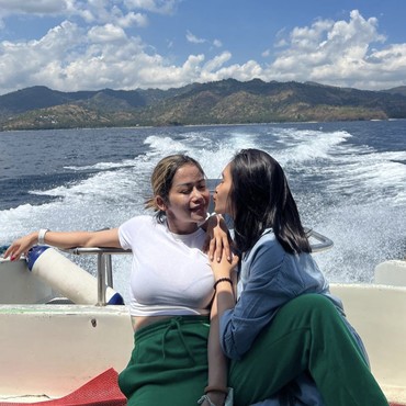 Netizen Bingung Anak Farida Nurhan Hamil Vs Pangeran Harry Diasingkan