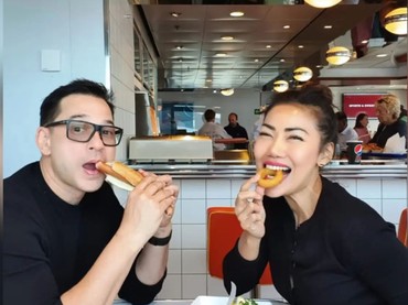 img-title Terpopuler: Alasan Ari Wibowo Cerai VS Denny Sumargo Ditawari Jadi Mualaf