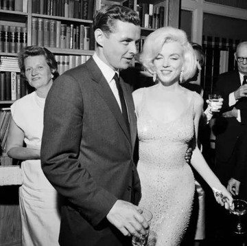 Fakta di Balik Gaun Kontroversial Marilyn Monroe, Jadi Busana Glamor Terakhir yang Dipakainya!