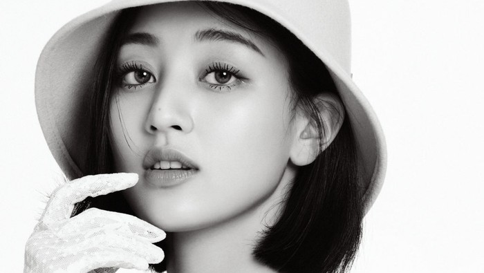 Jihyo 'TWICE' melakukan pemotretan terbaru bersama GQ Korea edisi September 2022 baru-baru ini./ foto: GQ Korea