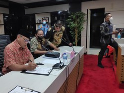IPW Hadiri Panggilan MKD DPR soal Private Jet Brigjen Hendra Kurniawan