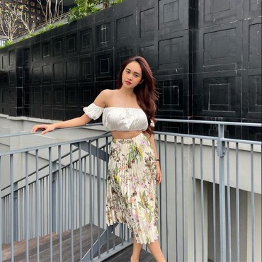 Putri Farida Nurhan Umumkan Kehamilan, Sosok Suami Dipertanyakan