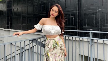 img-title Putri Farida Nurhan Umumkan Kehamilan, Sosok Suami Dipertanyakan