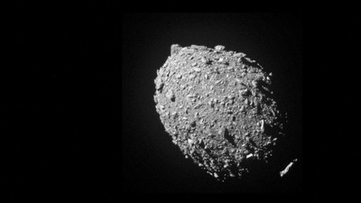 Pesawat Luar Angkasa NASA Belokkan Asteroid untuk Selamatkan Bumi