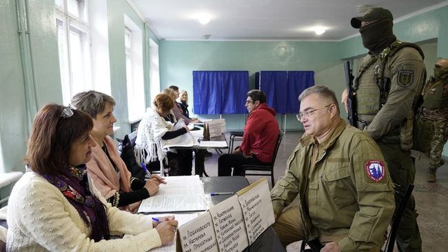 Serbia dan Kazakhstan, memutuskan untuk tidak mengakui hasil referendum yang dilakukan Kremlin di wilayah Ukraina timur.