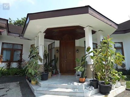 7 Potret Rumah Sophia Latjuba, Homey dan Bagus Banget Walau Cuma Ngontrak
