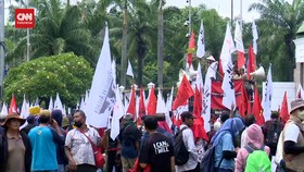 VIDEO: Hari Tani Nasional, 6 Ribuan Petani Geruduk Gedung DPR