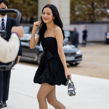 Ada Benjolan di Leher Jisoo BLACKPINK, Begini Penjelasan YG