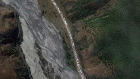 FOTO: Antrean 16 Km Warga Rusia Buru-buru Kabur Takut Wamil