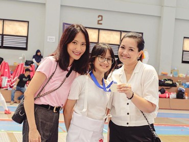 Artika Sari Devi Bangga Sang Putri Menang Medali Silver di Kejuaraan Anggar