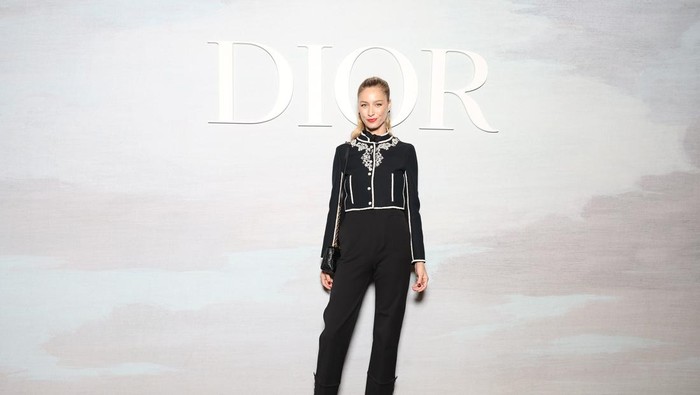 Kasual dan Elegan, Simak Tampilan Beatrice Borromeo dari Kerajaan Monako yang Dijuluki Bangsawan Paling Stylish