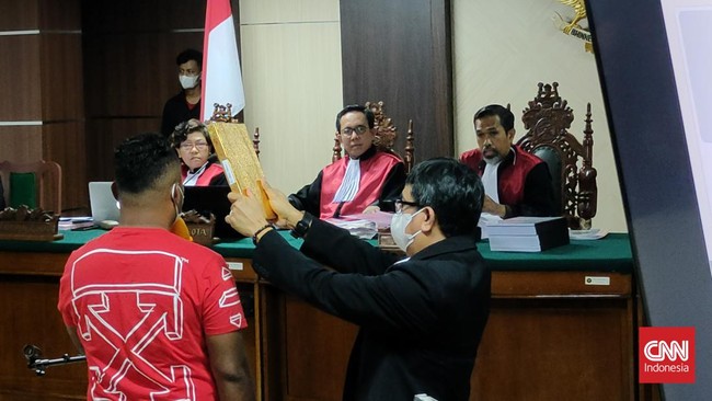 Bripka Andy Richo Amir membeberkan kronologi peristiwa penembakan di Komando Distrik 1705/ Paniai yang menyebabkan empat orang meninggal dunia pada 2014.