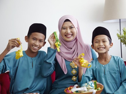 6 Hari Besar Agama Islam dan Maknanya yang Sebaiknya Diajarkan pada Si Kecil