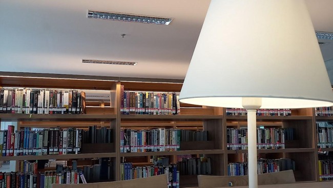 Perpustakaan Jakarta di Taman Ismail Marzuki, Jalan Cikini Raya No.73, Jakarta Pusat menjadi salah satu lokasi yang nyaman untuk work from anywhere (WFA).