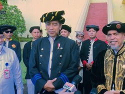 Jokowi Dapat Gelar Adat dari Kesultanan Ternate