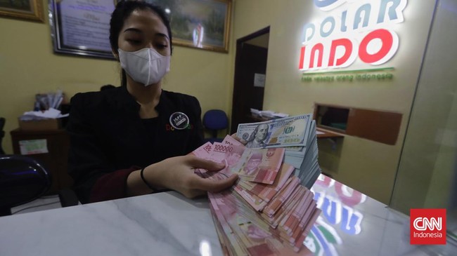 Nilai tukar rupiah berada di level Rp15.631 per dolar AS pada Rabu (7/12) pagi, melemah 14 poin atau 0,09 persen dari perdagangan sebelumnya.