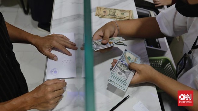 Rupiah melemah 0,19 persen ke Rp16.186 pada Kamis (25/4) imbas tertekan kebangkitan dolar AS