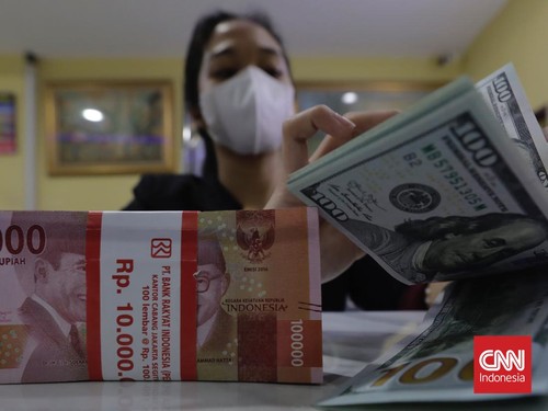 Rupiah Amblas ke Rp16.499 di Tengah Panasnya Demo di Berbagai Kota