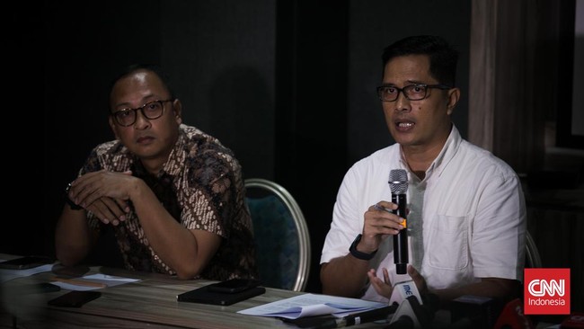 Eks pegawai KPK Febri Diansyah dan Rasamala Aritonang jadi pengacara tersangka pembunuhan Brigadir J, Ferdy Sambo dan Putri Candrawathi.