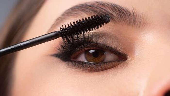 BeauPicks: Tahan Lama dan Waterproof, Ini 5 Rekomendasi Maskara Anti Badai!