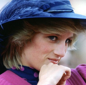 Sejumlah Aturan Kerajaan Inggris yang Pernah Dilanggar Putri Diana, Termasuk Pakai Gaun Terbuka Sampai Sekolahkan Anak di Luar Istana