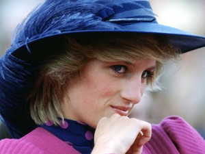 Sejumlah Aturan Kerajaan Inggris yang Pernah Dilanggar Putri Diana, Termasuk Pakai Gaun Terbuka Sampai Sekolahkan Anak di Luar Istana