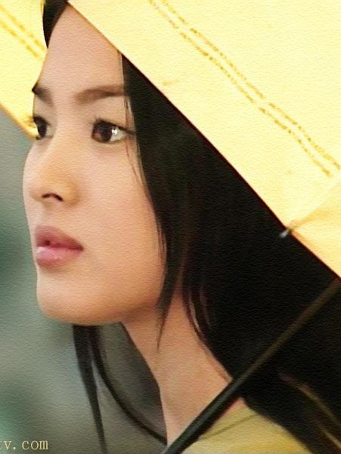 Lewat drama legendaris Autumn In My Heart (2000), Song Hye Kyo sukses menghipnotis publik lewat akting serta visual-nya yang tiada tara./ Foto: imdb.com
