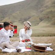 Stylish dan Kekinian, Inilah Inspirasi Outfit Prewedding untuk Pasangan Millenial