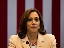 Kala Donald Trump Sumbang Duit Puluhan Juta buat Kamala Harris