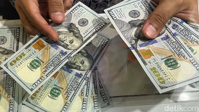 Forbes mendepak 11 orang kaya dari daftar miliarder 2022. Di daftar itu ada Sam Bankman-Fried, Kanye West hingga RJ Scaringe.