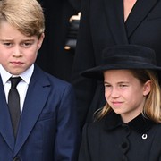 Belajar dari Kepergian Ratu Elizabeth II, Begini Cara Bantu Anak-anak Hadapi Kesedihan Akibat Kehilangan Orang Tersayang