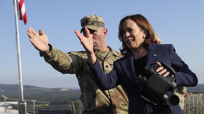 Wakil Presiden AS, Kamala Harris, berkunjung ke zona demiliterisasi antara Korea Selatan dan Korea Utara, Kamis (29/9), sehari usai Pyongyang meluncurkan rudal.