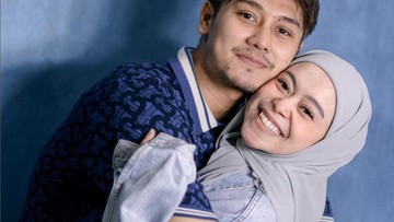 LESTI DICEKIK DAN DIBANTING