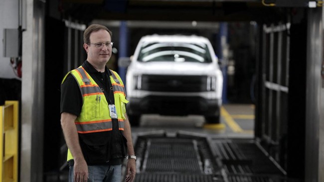 FOTO: Pabrik Ford di Michigan Kembali 'Ngebul'