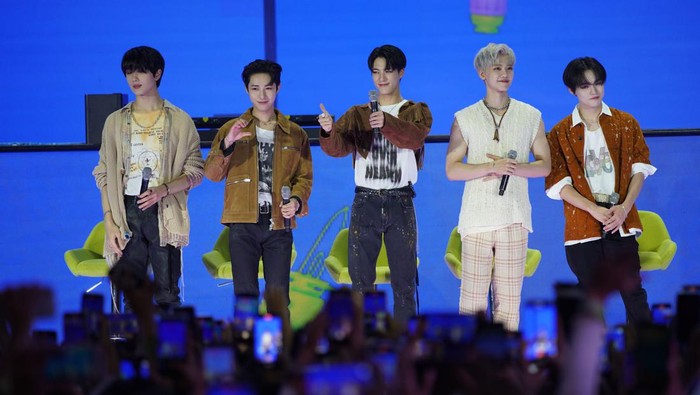 NCT Dream Meriahkan Korean Wave 2022: 'Sijeuni Mantul' hingga Penasaran Mau Cobain Seblak