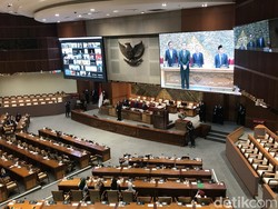 Paripurna Setujui Guntur Hamzah Jadi Hakim MK Usulan DPR Gantikan Aswanto