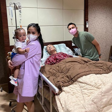 Raffi Ahmad Mohon Doa yang Terbaik untuk Sang Nenek Mami Popon