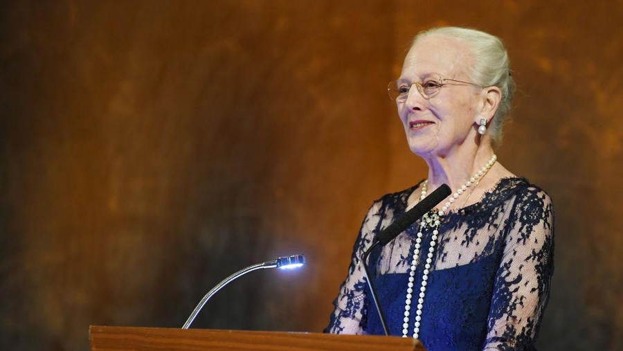 Ratu Margrethe II OSLO, NORWAY- SEPTEMBER 26: Queen Margrethe of Denmark speaks as the recipient of this year's Nordic Association's Language Award on September 26, 2022 in Oslo, Norway. (Photo by Rune Hellestad/Getty Images)