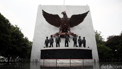 img-title 8 Buku Sejarah G30S PKI di Indonesia yang Sempat Dilarang, Apa Saja?
