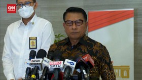 VIDEO: Massa Lindungi Lukas Enembe, Moeldoko: Apa Perlu TNI Dikerahkan