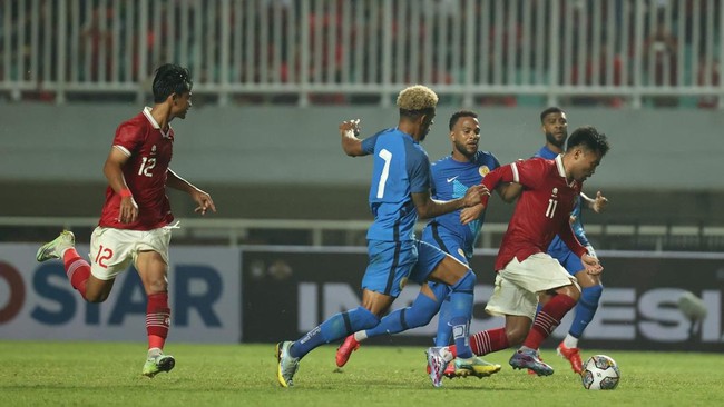 Timnas Indonesia diprediksi akan menurunkan formasi berbeda saat lawan Filipina di Piala AFF 2022 dan berikut prediksi susunan pemain Filipina vs Indonesia.