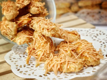 5 Makanan Khas Lebaran yang Bisa Menyebabkan Wajah Jerawatan, Hati-hati ya Bun