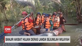 VIDEO: Banjir Capai 2 Meter, Tim Sar Evakuasi Warga