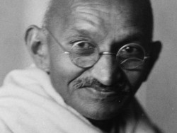 Hari Tanpa Kekerasan Internasional, Penghormatan untuk Mahatma Gandhi