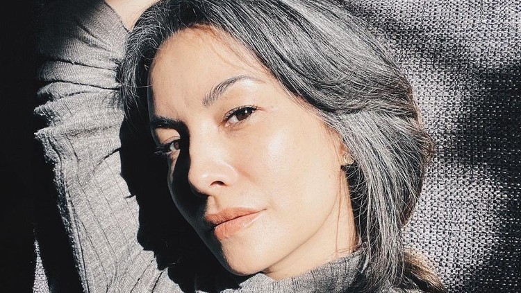 nadya hutagalung