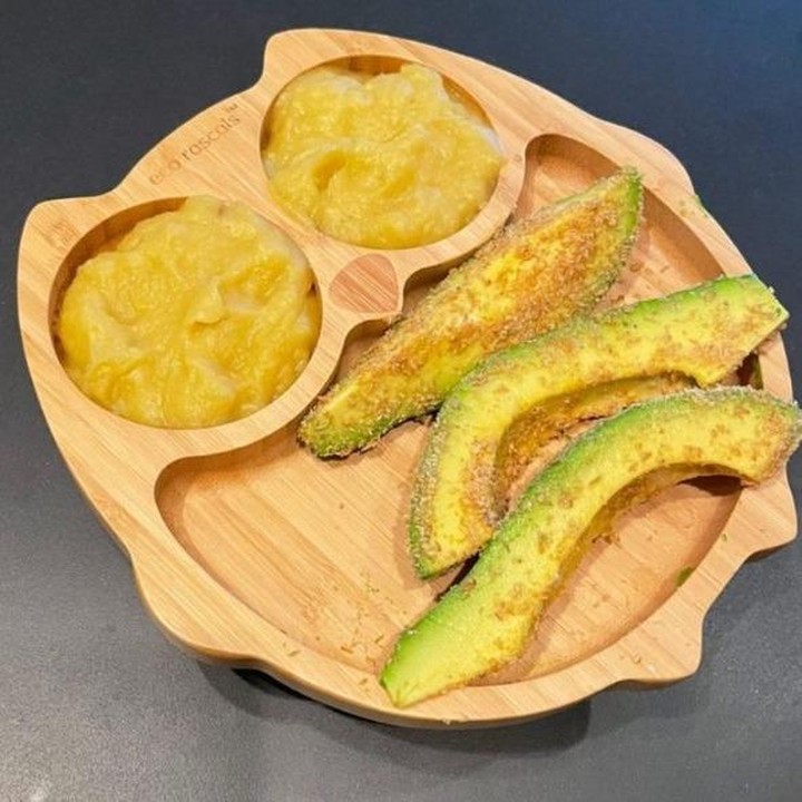 <p>MPASI pertama yang diberikan Nikita Willy adalah buah alpukat dan ground flaxseed serta puree weet potato yang dicampur dengan ghee butter. Terlihat lezat ya, Bunda. (Foto: Instagram: @nikitawillyofficial94)</p>